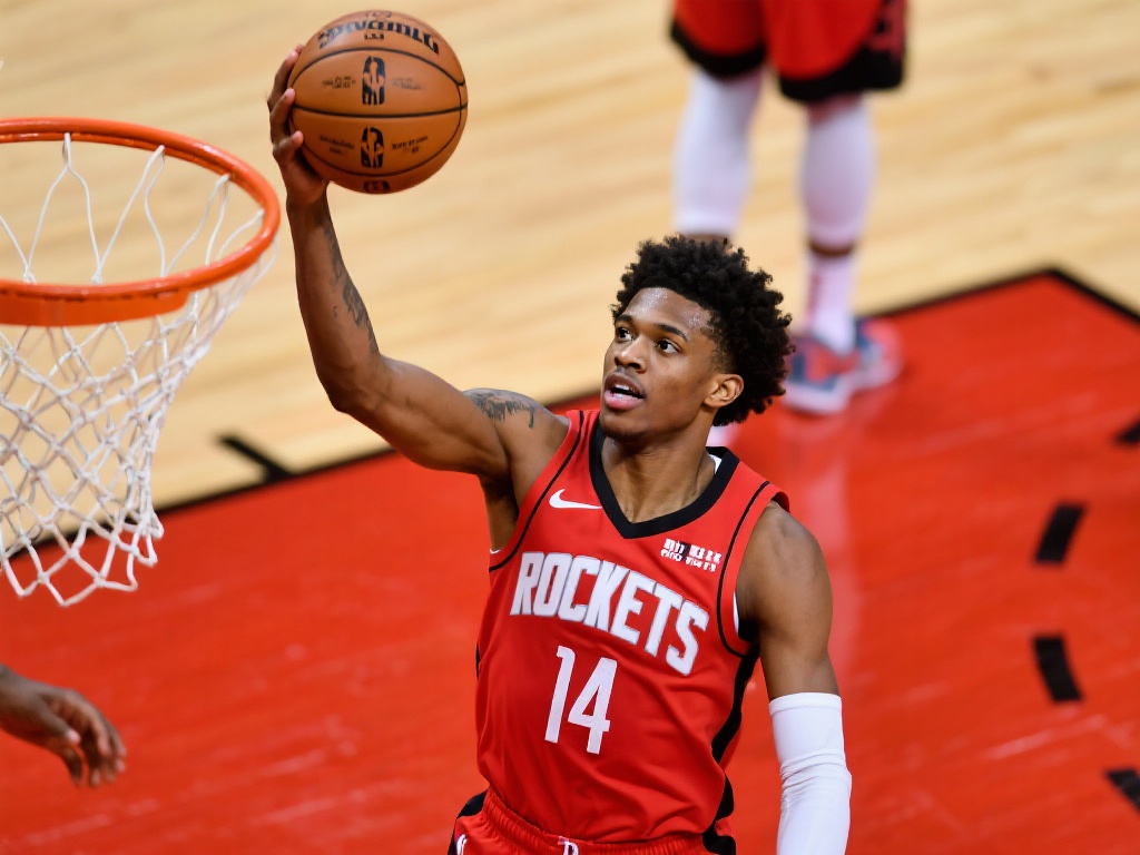 杰伦格林本季周最佳达两次,超越前三季总和 在与西强对手太阳队的一场关键比赛中,他再